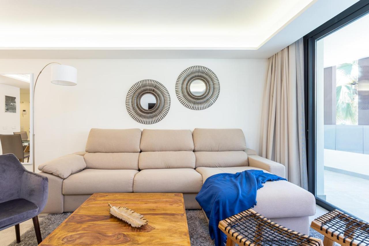 Blue Infinity Luxury Apartment By Ghr Rentals Estepona Exteriör bild