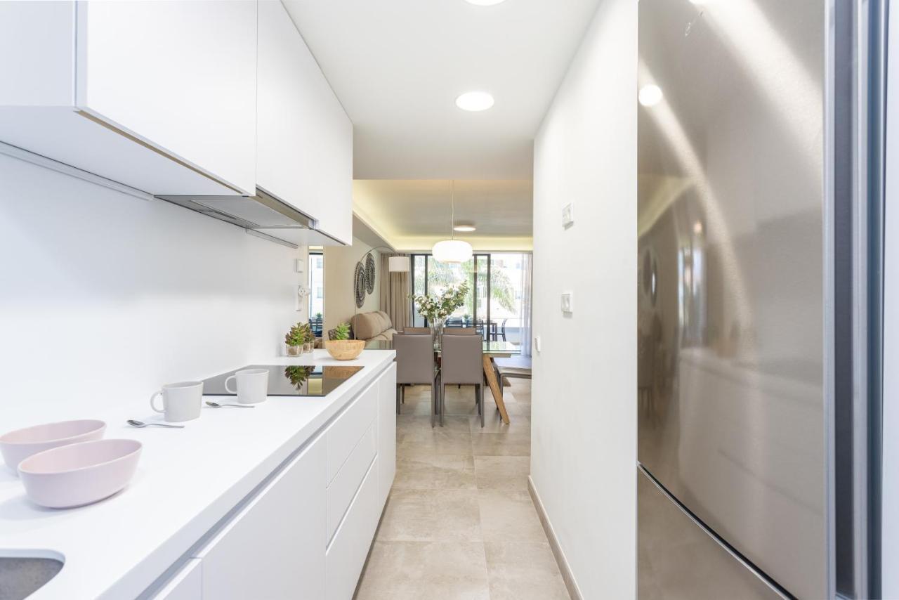 Blue Infinity Luxury Apartment By Ghr Rentals Estepona Exteriör bild