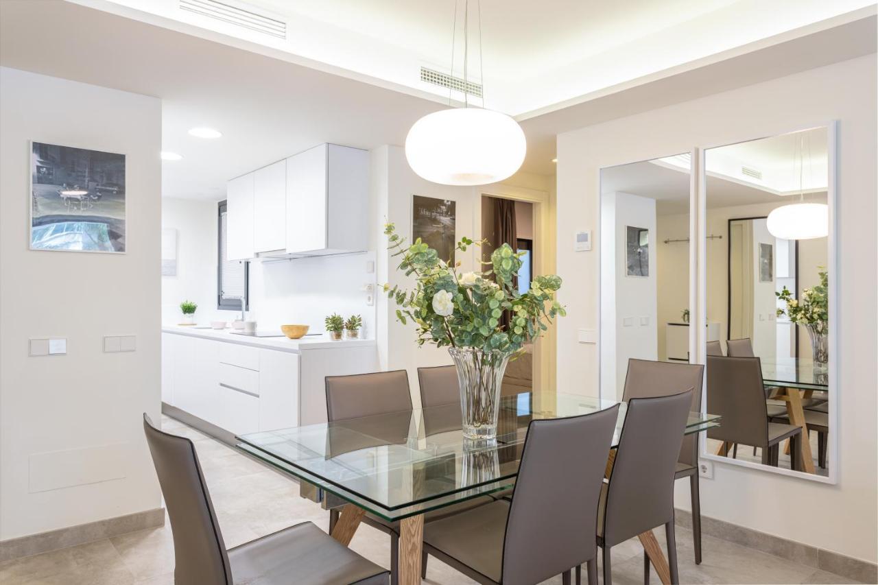 Blue Infinity Luxury Apartment By Ghr Rentals Estepona Exteriör bild